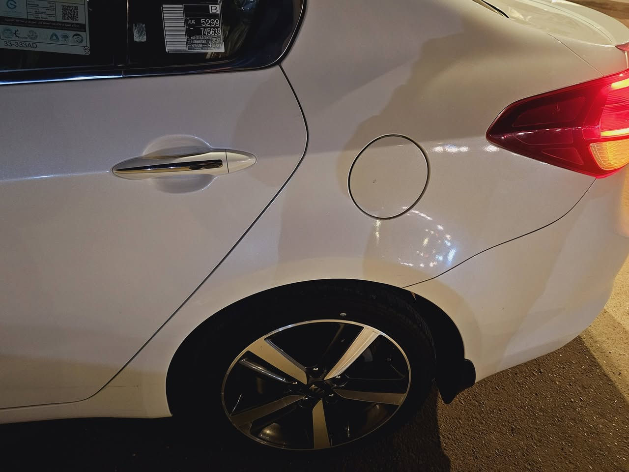 السلام عليكم اخوان للبيع 
كيا سيراتو موديل 2018 خليجيه
 مواصفات 
 بصمه 
حاكيه 
 محرك١٦٠٠دوش دكشن عالي
قطعتين تبريد تحكمات مقود 
كامره دواره بلاديه ترحيب+اناره
 ويل ١٧كروم
حساس امامي
حساس خلفي
 لد امامي 
لد خلفي
لايت زنون ١٠ايرباك يدات نيكل
مانع انزلاق نضامadc
شفتات مقود
🛑 السعر 155$ بيه مجال بسيط 
كروس سرعة
 صندوق ذكي
 ارضيه جلد
مواصفات السياره معروفة
رقم بغداد سنويه جديده رقم إنكليزي  
تخم تايرات جداد باتري جديد حداديه جديده 
بصمات ٢
مكان السياره بابل مركز المدينه 
ماشية ٩٤ الف 
السيارةمكفولة بدون صبغ بدون ضربة بدون تبديل بدون حالوب بدون تكحيل كفاله عامه 
رقم صاحب السيارة 
***********
***********
