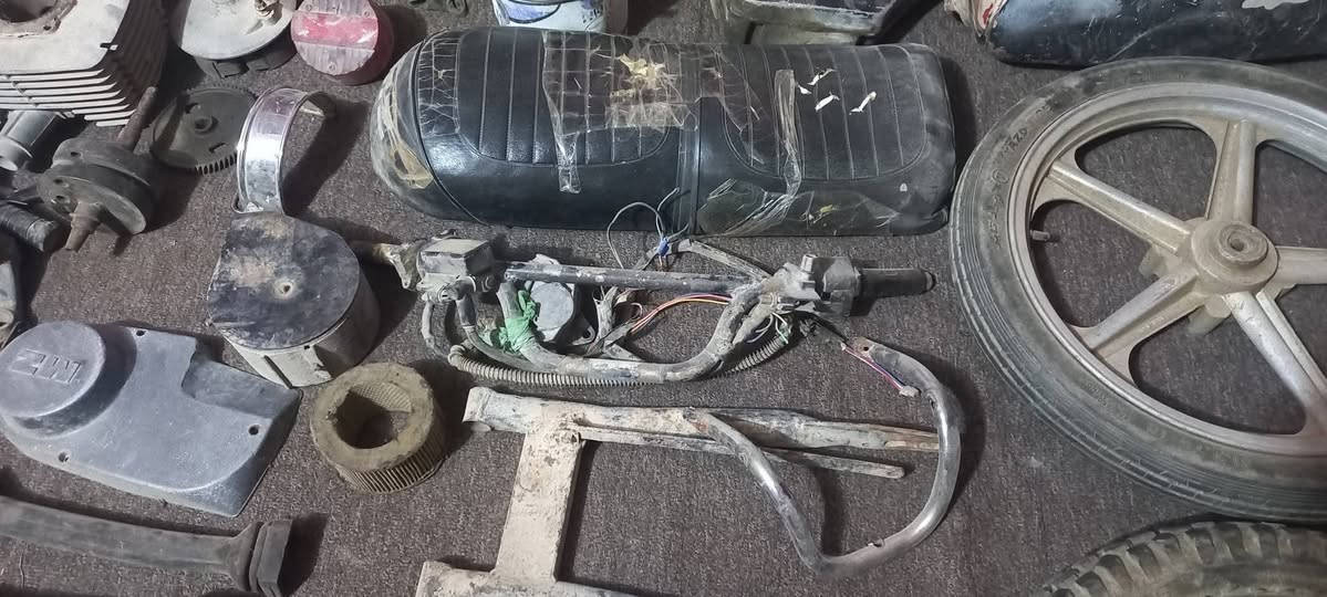 السلام عليكم ورحمة الله وبركاته امزت ألماني البيع كل غراضها موجوده الشرط شد وشغل بيع الغراض الكل بدون اجزاء الستفسار ‏‪***********‬‏
