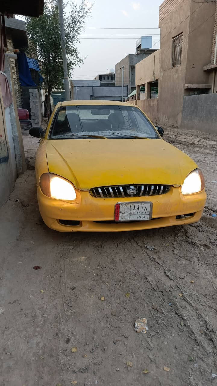 سلام عليكم سوناتا للبيع موديل 2000مكينه 2000 كير عادي رقم كربلاء مميز السياره عاوزها ترتيب السعر 15 وبيها مجال لشراي مكان حله شارع 80 استفسار ***********

