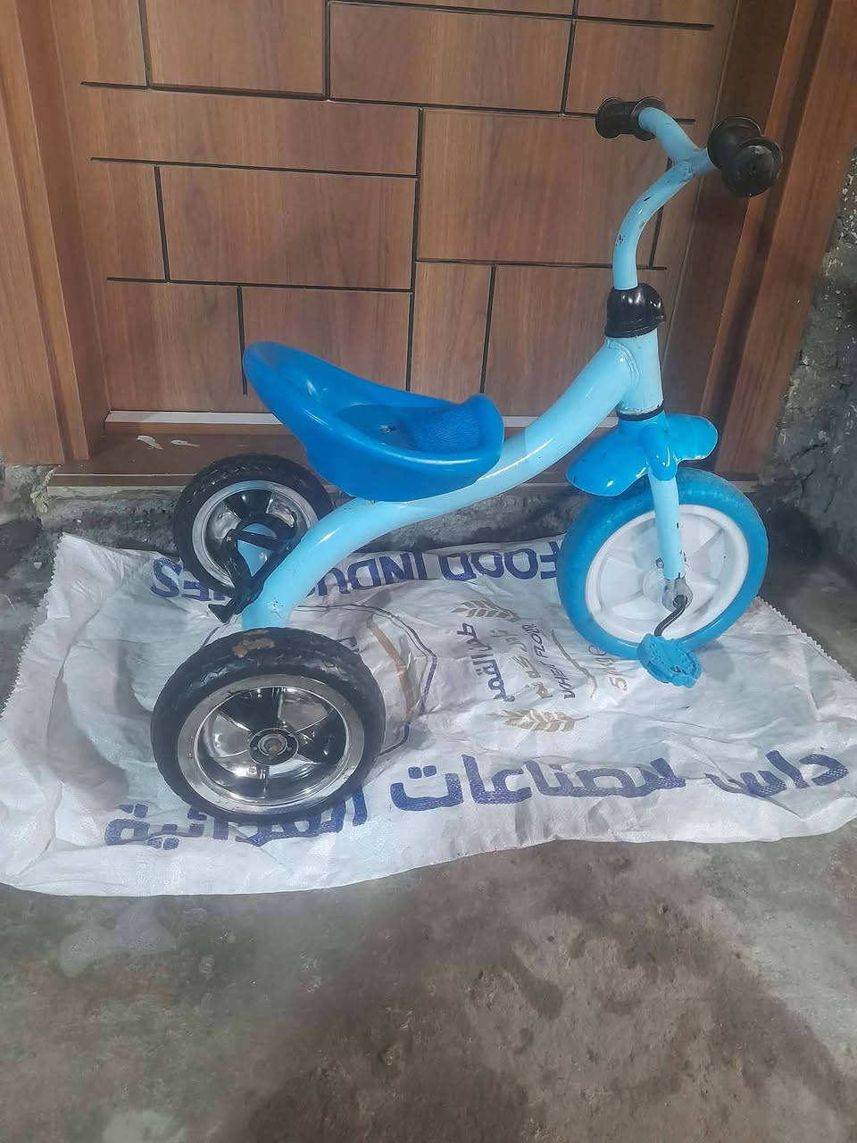 باسكلات حجم ١٢ نوعية ممتازة ونظافة كلش كاملات من كلشي اي نقص مابيهم ابو السلة ٢٥ الف والثاني ٢٠ الف وسكوتر أوربي ١٥ الف وثلاث تايرات ١٥ الف بعقوبة التحرير


**إذا كنت صاحب هذا الإعلان وتريد حذفه لأي سبب، رجاءا أرسل رسالة إلى الدعم الفني**