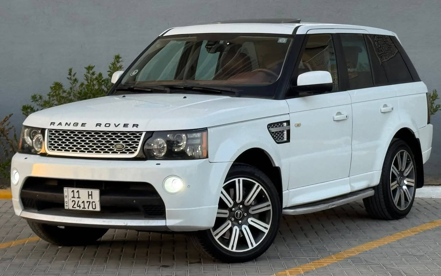 رانج روفر 2011 سبورت خليجية
سيارة جاهزة والنظافة ميحتاج اسولف كدامك واضح كولشي السياره معتني بيها فول مواصفات ..

بيع او مراوس بعالي 

رقم بغداد جديد السعر 145 $ 
للاستفسار على الواتس اب ***********
