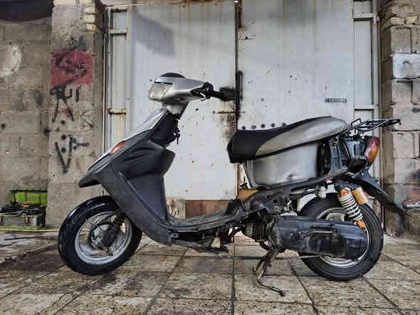 سلام عليكم دراجه 9زروف شغاله غراضى كاملة شغاله كهربايته نقصه بس باتري *********** بصره 5ميل سعر المطلوب 170بيه مجال قليل
