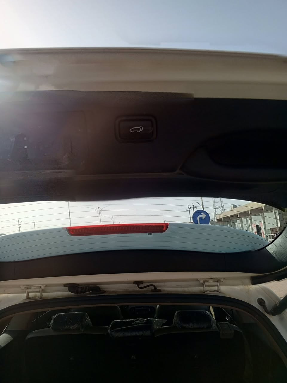 السلام عليكم
سورنتو 2020  خليجي كويتي6 سليندر  ، 7 راكب خليجي مكفوله كفاله عامه،  دبل شباج
فول مواصفات عدى الفتحه
نظام ترحيب 
بصمه ابواب وتشغيل 
لايتات زينون 
 كشنين كهرباء  
كامرا خلفيه 
دبل حساس امامي خلفي
 فول تحكمات ستيرن 
بردات خلفيه 
٣ انظمه قيادهة
سايد بريك بصمه
صندوك كهرباء 
تبريد ٣ قطع 
وبقيه المواصفات معروفه
سيارة جديدة جاهزة من كل شي  سيارة جديدة شركة ماتصرف عليه دينار  رقم الانكليزي الجديد وهزة جديدة ماشية 110الف كيلو السعر٢٤٨ وبيه مجال للطيبين العنوان صلاح الدين بلد  *********** بيه وتساب ***********  علمن السياره جديده عل الشركه يرهم مراوس حسب القناعه
