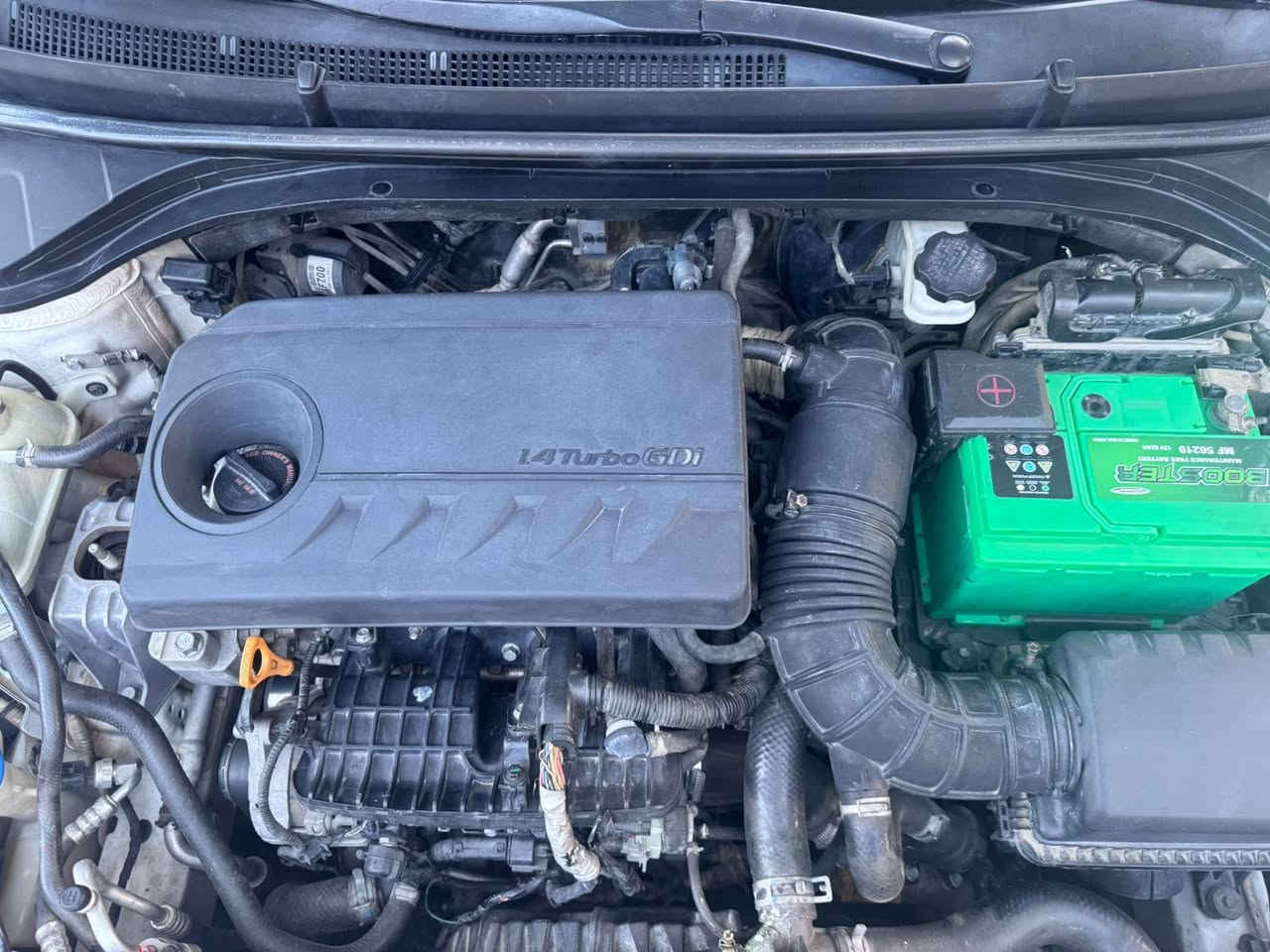 السلام عليكم للبيع النترا موديل 17سيارة بصمة تخم تاير بيه رادارات بلمري كامرة دوارة نظام قيادة سيارة حلوة بس بيه تكشير بل قمارة وانتو عدكم علم هاذا الموديل يتكشر الصبغ مالتة كير مكينة ماملعوب بيهن سونار مرفق صور الحادث مرفقةرقم أربيل سعرها 120ورقة مكان سيارة بغداد المشتل 
للاستفسار ***********حجي وسام
