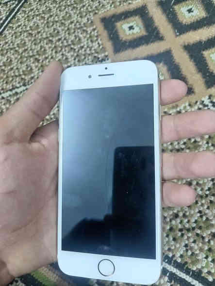 ايفون 6s الذاكره 64 البطاريه 92 مبدل شاشه اصليه بيها فطر بسيط ممأثر الجهاز نضيف السعر 45 وبي مجال المكان بغداد مدينه الصدر ***********
