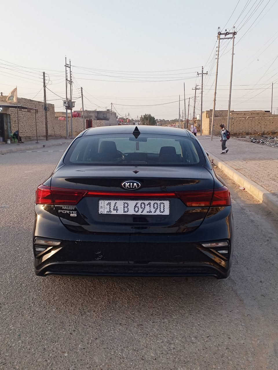 كيا فورتي موديل 21. وأرد امريكي// حادثة جاملغ وبنيد فقط  حره. سنويه ال31 نكليزي / ماشيه 8لاف.حقيقي. سياره. مكينه 2000دوش كير مكينه كفاله كهربائيات حداديه تخم تاير كله شغاله تبريد تحكم ستيرن حساسات.  السعر 👈.  98. وبيها مجال قليل العنوان العمارة 🦅 مكلف بنشر شراي تصل علا صاحبه 📞. ***********
