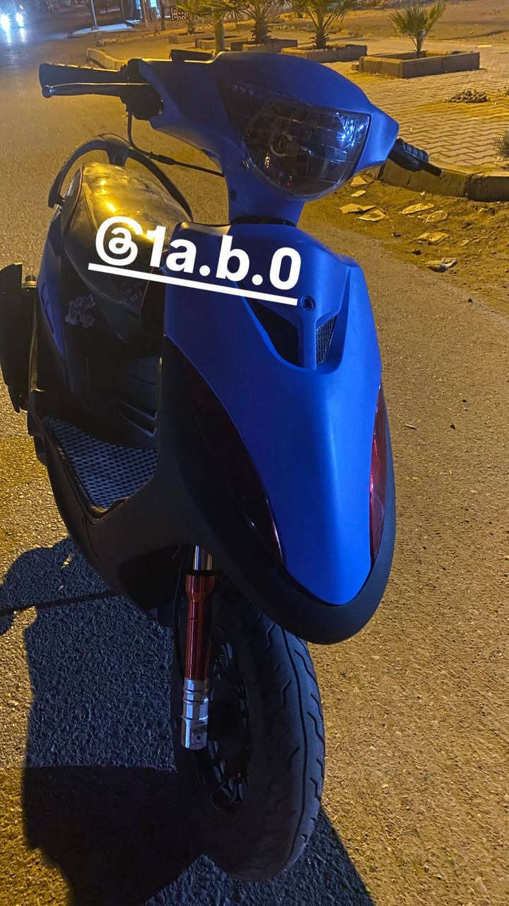 السلام عليكم للبيع دراجه ماكس عدلة دراجة كاملة مكينة بلادية برغي ما مفتوح بيها ماصارلها 6اشهر من نازله من الرمبة الدراجه شغاله نكره سلف وهندر كهربائيات كلها كامله دبلات رياضه جدد تايرات جدد دشبول رياضي 7 الوان صالنصة رياضي الدراجه كامله على اخر حبايه ما ناقصها شي
السعر 725 وبيها مجال بسيط العنوان بغداد جكوك قرب عادل ماركت للاستفسار الاتصال على هذا الرقم ***********
