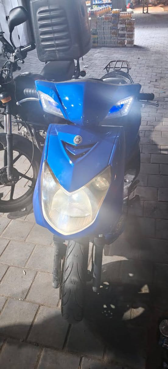 دراجة سكنز فحل نوزل نضيفه وكلشي شغال بيها
شرط جيب فيتر وياك اذا بيها شي اخذها بلاش
كهربائيات كلها شغاله العنوان بغداد ام الكبر والغزلان ، السعر 500 وبيها مجال بسيط 
***********
