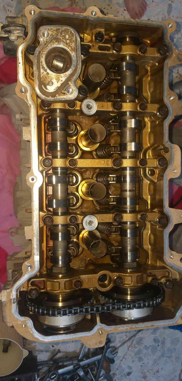 السلام عليكم مكينةCDiحجم  ١٨٠٠ فقط بستم مكسور موضح بالصوره بدون حاشيه تحتاج رنكات فقط بغداد الغزالية موبايل ***********.***********سعر ٣٠٠
