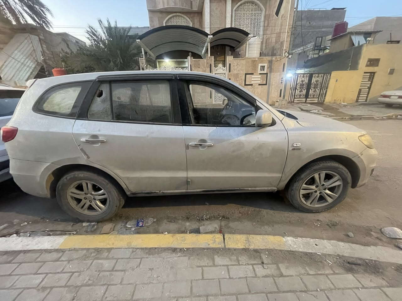 سنتافي ادوات 2010بيع او مراوس بأصولي  كصته جنطة كاز انسى الصرف اقتصادية إلى أبعد الحدود متومة بها سنويه وحصة كاز مكان البصرة لون سلفري تخم اطارات جديدة محرك جديد حدادية طوبة كير نظيف جدآ تبرد ثلج دوشمة سياره جاهزة لمعرفة التفاصيل أكثر اتصل على الرقم *********** السعر 55$وبها مجال ان شاء الله
