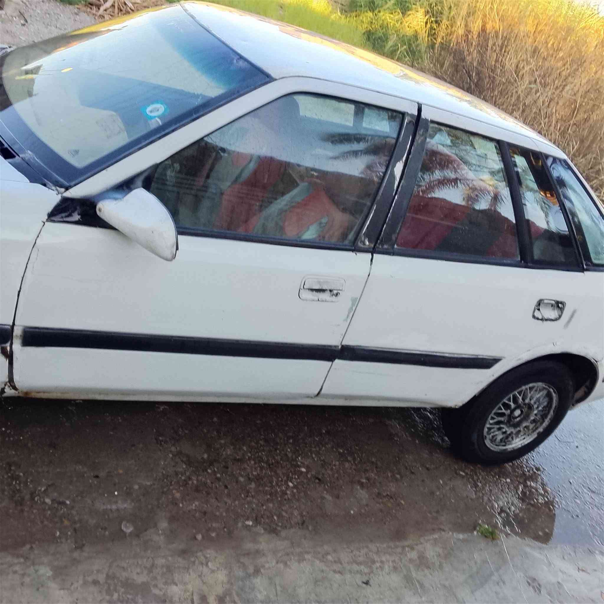 السلام عليكم 
سيارة دايو اسبرو سيارة نضيفة خير من الله 
رقم انكليزي 4سلندر السيارة باسمي 
اليريدهة هذا رقمي ***********
السعر 23وبيهة مجل
