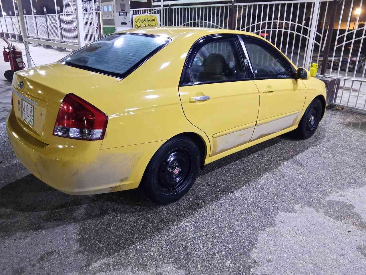 سلام عليكم كيا سبكترا 2008 سيارة نضيفة كلش تبريد ثلج خير من الله كير مكينة حدادية كلها نافضها السيارة مامشتغلة تكسي حاطها اروح بيها للدوام وارجع ضربتا ماندلها وين اخذتها كال ضبتها خفيفة السيارة جديدة واحلى من الصور  خطها جوال مصفر خط وبحث وغرامات  هاذ. رقمي *********** شرط التحويل السعر 80وبيها مجال حك الجية
