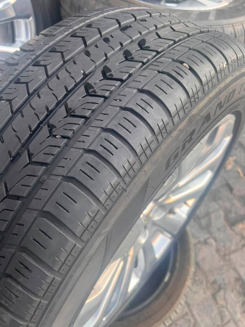 للبيع او مراوس
طخم ويلكب تاهو  اصلي حجم22
مع طخم تاير انتاج 275/50/22
***********واتساب/شريحه
