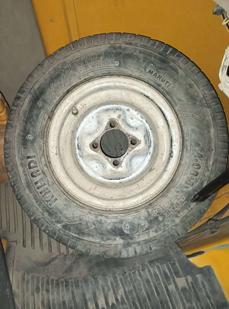 سلام عليكم ورحمه الله وبركاته عندي اسبيرات للبيع العدد 3 للبيع شلع قلع 3 سوه نضيفات حيل بس كنهن اجوابه اي استفسار اتصل *********** مكان القاسم
