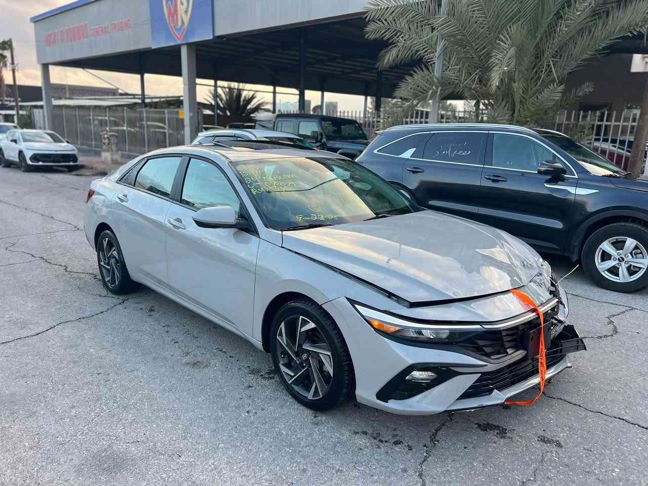 النترا 2024
محرك 2000 بانزين

الحادث كما موضح بالصور بسيط بدون ايرباك
بنيد معدل ربع من عنده نفسه
فول فتحه
بصمه 
رادارات 
تحكمات ماعدا الكشن مو جلد

السياره حاليا مطروحه بعمان المنطقه الحره
بالامكان تدخل على كتاب الشهداء
السعر مطروح بعمان 133$ سعر نهائي
واصل باسمك بدون رقم مصلح ب 160$ قفل سعر نهائي

***********
