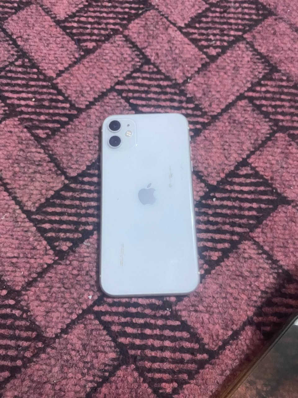 السلام عليكم ايفون 11عادي للبيع
جهاز نضيف مامفتوح ابد ولا داخل صيانه 

جهاز ذاكرته 64
بطارية 70ميصرف شحن 

جهاز كلشي بي شغال 

سعره جهاز 300وبي مجال وذا مرواس 

مكاني بغداد 
رقم الهاتف ***********

