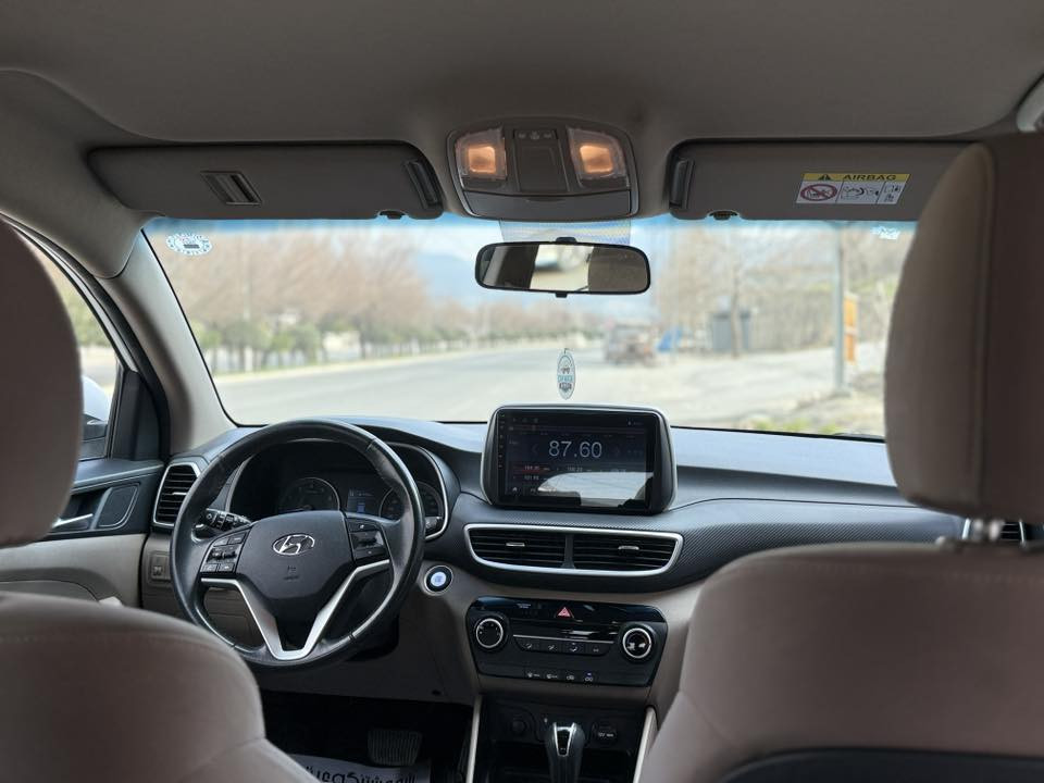 سیارەکی تایبەت ونوئ 

هۆندا تۆکسۆن مواسفات خەلیجی
مۆدیل2021
10پارچە لەسەرساغەی بئ دعم 
پیش وپشت نوقتەی نیە سیارەکە پاکەتیەنموونەیە لەجوانی
بس ماشاءاللەی ئەوی لەجوانی  بئ قنج وقۆپە
سیارەکە زۆر جاهیزو بئ مسروفە هەزەی ١٠٠٪هینایە
هیچ نقسی تیدانیە قسمەتی هەر 
کەسیک بی ئەبی دوعایی خیرن بۆبکات 
دوو بەسمەی بلادی لەگەلە 

گیڕو مکینەی وکرانەوەی بەشەرت

نرخی لەکۆمینتی پەیجیdasty2soran cars دانرایە
 
هەرچوارتایەیی نوئیە سەنەوی وهەزەی نوئیەتاکو2031
بەناوکردنی بەشەرت راستەوخۆ 
 
ژمارەی خاوەن سیارە

***********

واتس ئاپ  و کۆڕەک
