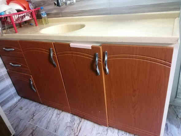 مكلفة بالنشر
كاونتر هيكل المنيوم أبواب خشب اصلي سته أمتار اونص سنك مرمر اصلي سعر ٦٠٠ للتواصل اتصال ع رقم 0770 078 9130
