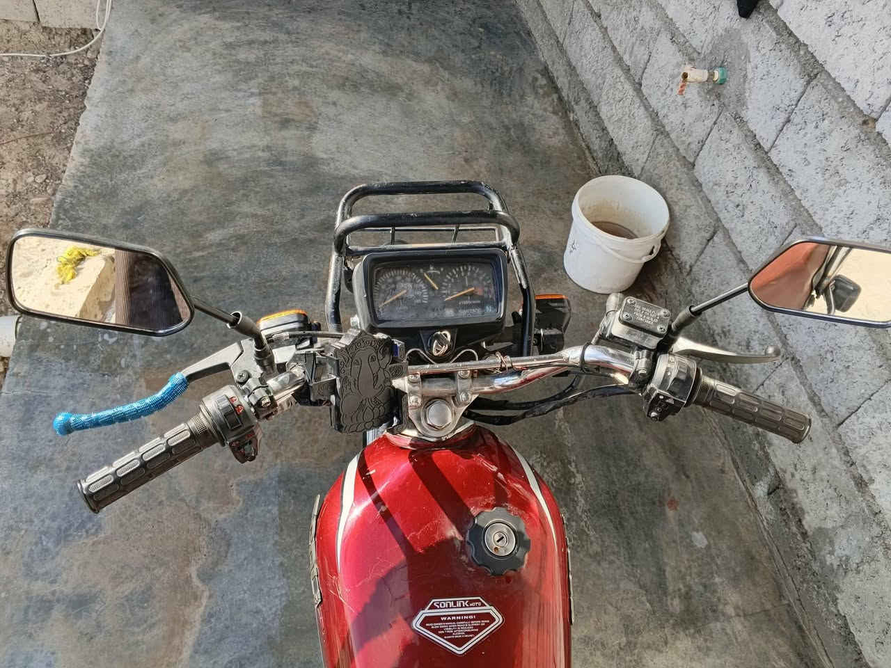 مكلف
السلام عليكم 
سيفان موديل 20 محرك مجفت ماطور جاهز للبيع  ال سعر 400وبي مجال 
للاستفسار ***********
العنوان الشرقاط الايسر قريه عويجيله
