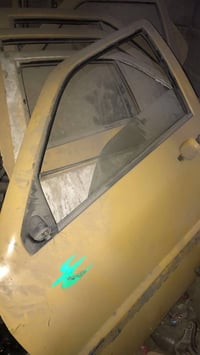 قطع غيار سيارات • للبيع