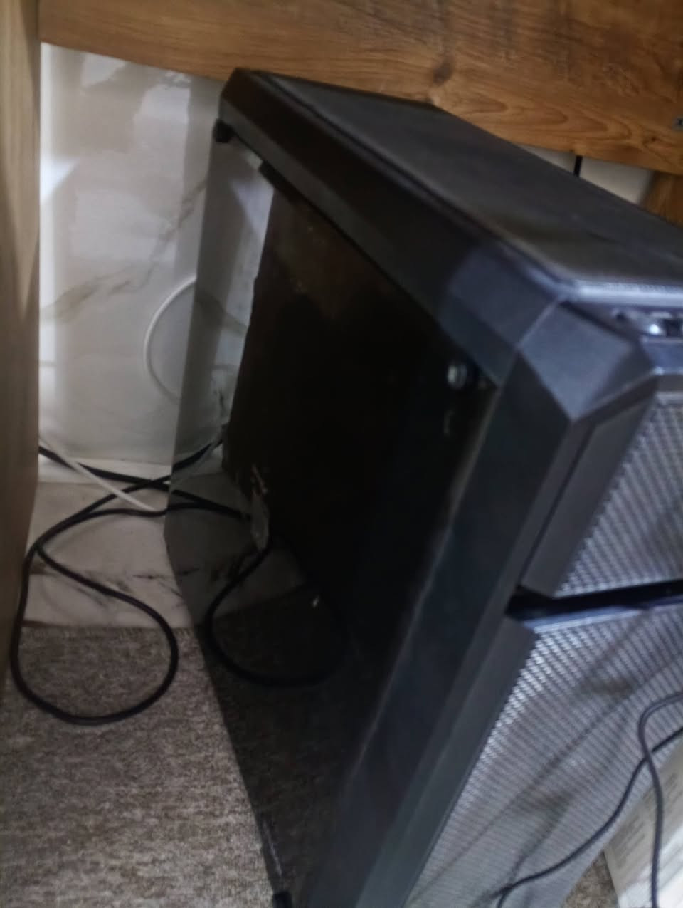 تجميعة Pc للبيع وياها شاشة وماوس وكيبورد
المعالج: Intel Core i5-10400F
كرت الشاشة: Gigabyte GeForce RTX 3050
الرام: 16GB (2×8GB) Lexar
اللوحة الأم: Gigabyte H410
التخزين: SSD Lexar سعة 256GB
+ 500g hhd
مزود الطاقة (PSU): 700W
الكيس: Antec
 توصيل ماعندي عنواني البصرة الجزيرة السعر 825 وبيها مجال
***********
