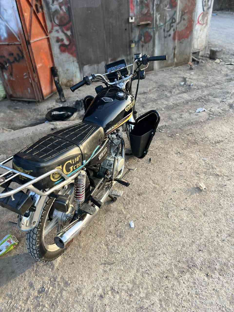 سلام عليكم دراجه يراني مديل 2024مكينه ناعمه كهربائيات كامله ماناقصه ايشي مكينه ربعه سعرة550وبيه مجال عنواني بغداد شعب ***********
