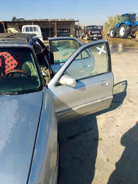 انتره للبيع موديل 93كير ومحرك والگشر شوفت عينك رقم بغداد السعر 27وبي مجال ***********
