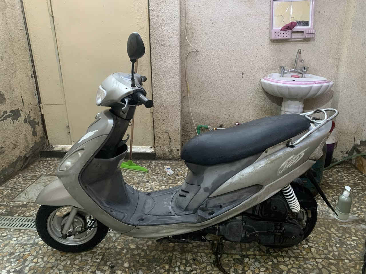 السلام عليكم دراجه ماكس منغولي كامله ما بيها اي نقص مكينه ممفتوحه كهربائيات كله شغال للبيع السعر 650 وبيها مجال للطيبين للاستفسار *********** مكاني بلديات
