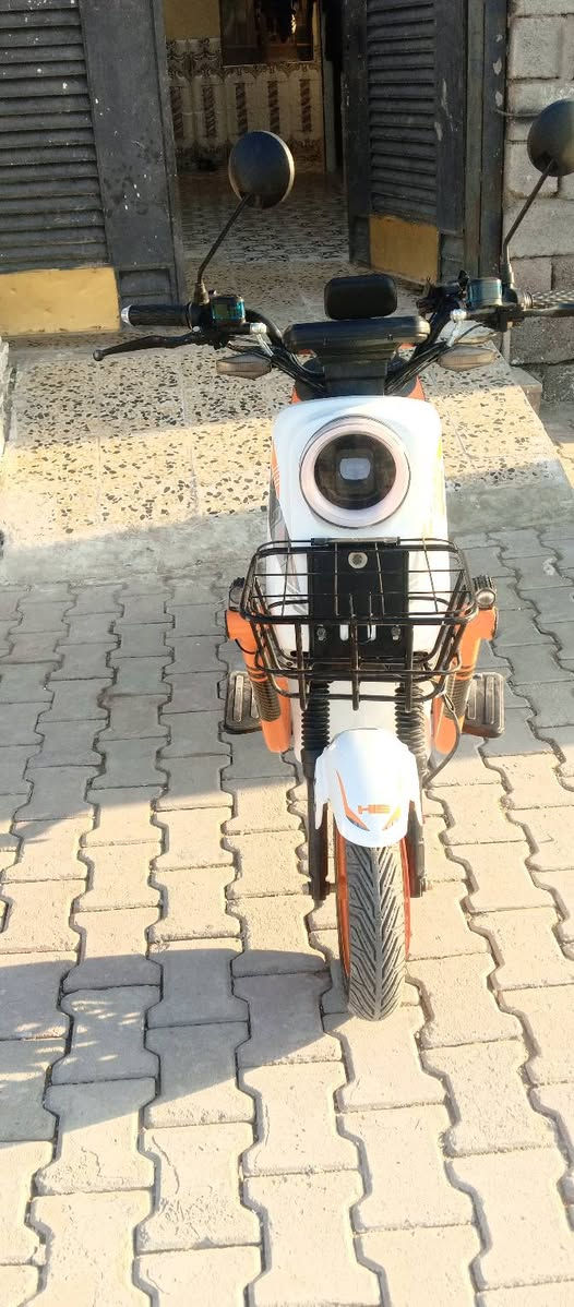 دراجه شحن اللبيع موديل 25 واي 900 امدرعه سعر 400 قفلها الاتصال على الرقم ***********
