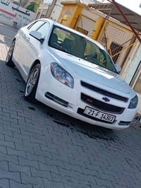 ماليبو2012 بدون حادث اربع قطع صبغ بدون دواغل مواصفات LTمعروفه محرك گير...