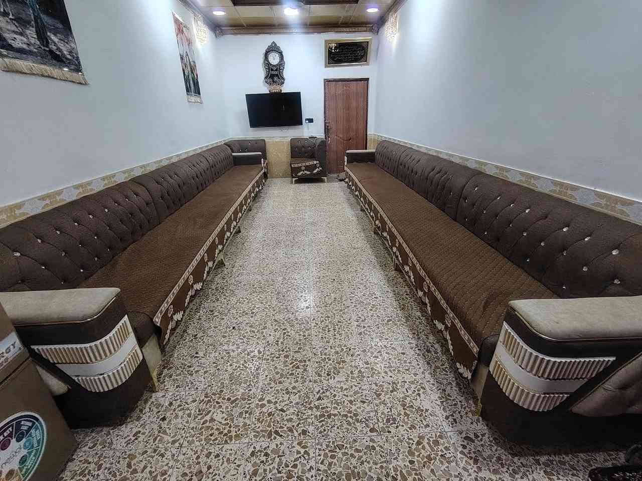 بسم الله الرحمن الرحيم
سلام عليكم تخمين قنفات  عشر قطع للبيع السعر 800وبيهن مجال  العنوان العماره ابو رمانه ***********
