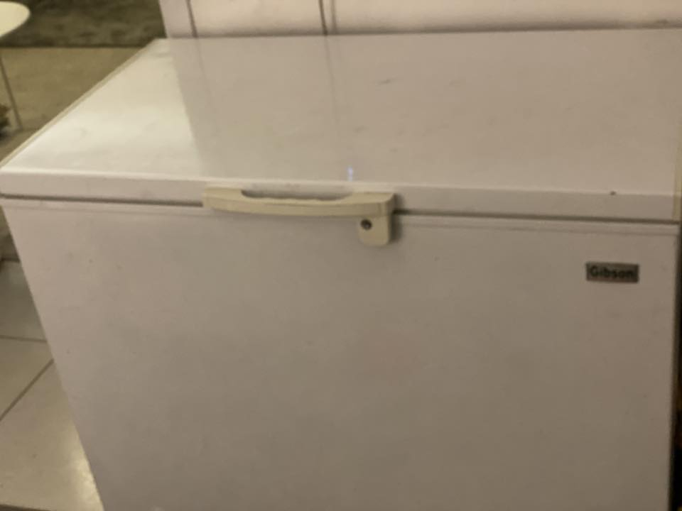 السلام عليكم
عندي هاي المجمده للبيع شغاله وتجميدها شغال فول يجننن واريد أبيعها سبب البيع مكان ماعندي واريد أبيعها حجمها چبير وجديده اللي يريدها يتصل ع الرقم 
***********
سعرها 350وبيها مجال
