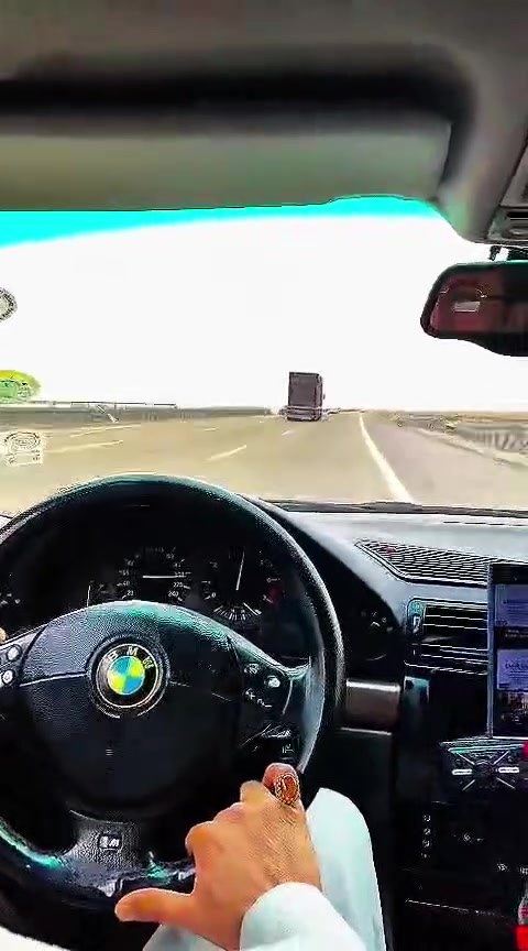 السلام عليكم خفاش موديل 96 حجم728اصل سياره جاهزه من كلشي مكينه كير تبريد حداده تخم تاير جديد كهربائيات كلشي شغال وكلشي جديد بيه بعض الملاحضات البسيطه بلبدي فقط رقم بصره الجديد مستعجل عل بيع شراي يخابرني ويدلل اعتذر عن المراوس بيع فقط مكاني بصره***********السعر 55وبيه مجال قليل

