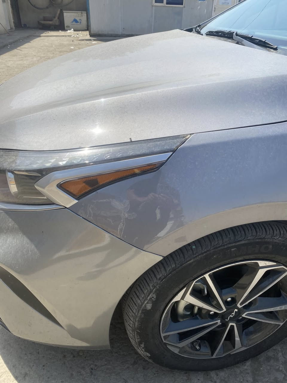 السلام عليكم فورتي 24 للبيع امريكي رقم بغداد ماشية17 الف حادثها بسيط بارد وتبديل دعامية امامية ارباك استيرن فقط وباقي تفاصيل السيارة بالصورمكاني م الصدر *********** السعر 155
