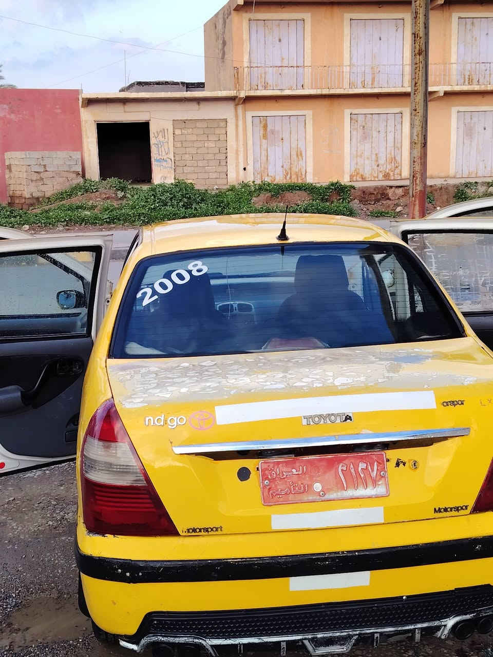 السلام عليكم سياره البيع محرك وكير كورله شرط 🖐🏻
وشرط التحويل ولوكاله تواير طخم جديد صدر نص عمر 🖐🏻
كهربائيات كله شغاله تبريد شغال سياره جاهزه شغل ومش🖐🏻 
ويرهم مراوس حسب الغناعه✨
***********
