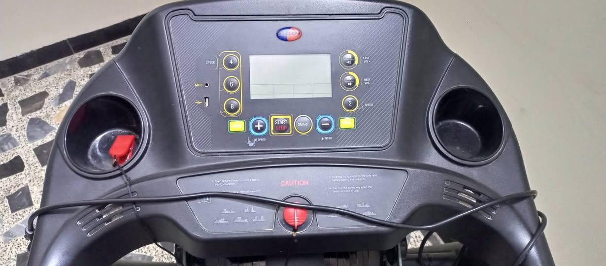 سلام عليكم جهاز ركص ومال ضهر جهاز نضيف
***********بي واتساب
