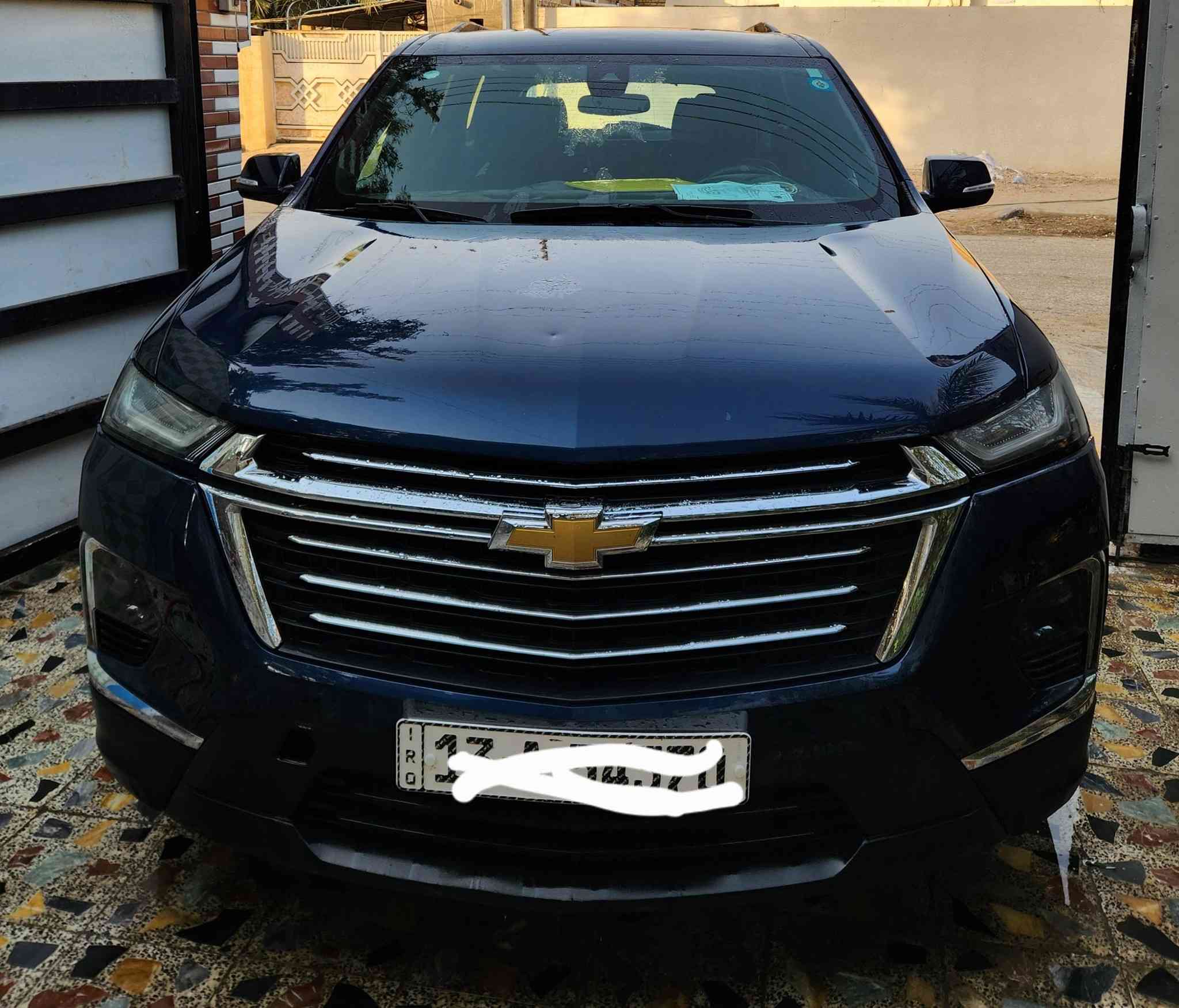 سلام عليكم 
ترافرس ٢٣جاهزه من كلشي ايرباك سالم كله بلادي الجاملغ مرجع بارد بس البنيد مبدل اصلي وسستم ماشيه ٨٦ ميل قابل للزياده تتسجل باسم المشتري مباشر هزه بعد سنه  محرك ٣٦٠٠رقم ميسان رايدها ٢٧٠$
***********
