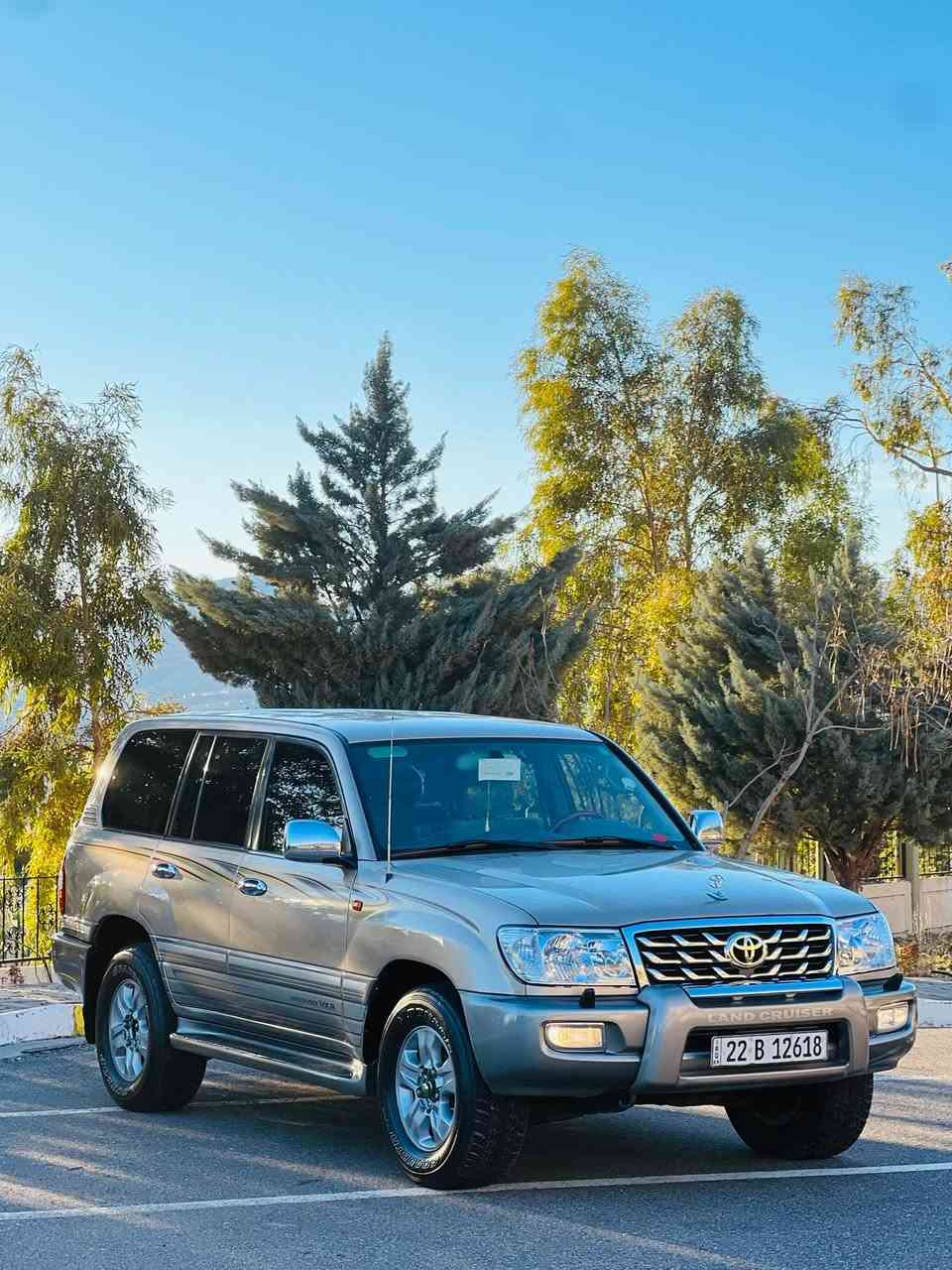 تۆیۆتا لاندکروز -مۆنیکا 
٨پستن مواسەفات VX_R 
مواسەفات لەگزس- سەنەوی نوێیە -تحویل بە شەرت
گێڕ و مەکینەی نەکراوەتەوە بە شەرت 
چوار تایەی نوێیە 
دەرگای جانتای بنەوە سبوخە 
٢ دەفتەر و معامەلەیەکی کەم 
***********
*********** كويسينجاك, أربيل
