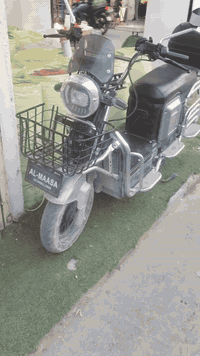 دراجه شحن هرالي 2026 صار شهر ونص من مشدود البيع السعر 800 شراي يتصل مكاني رمادي ***********
