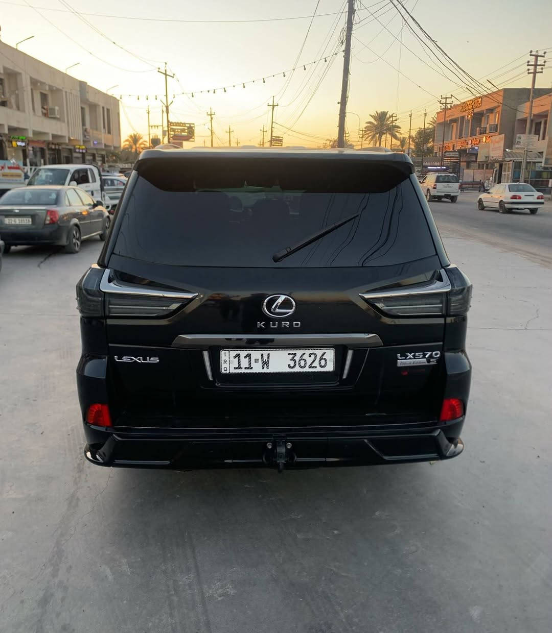 السلام عليكم اخوان للبيع او مراوس حسب القناعه لكزس كورو موديل 2020 رقم بغداد الدولي مميز بسمي شرط التحويل فول موصفات اعلى فئه السياره ماشيه 53 الف كلش جديده السياره صبغ عام كفاله من اي حادث قوي السعر مناسب لشراي للاتصال بل رقم ‎*********** مكان السياره بغداد
