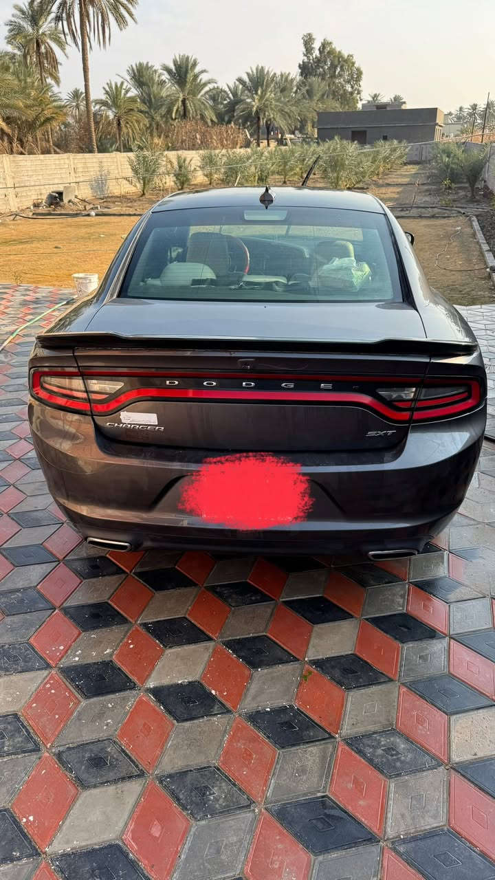 السلام عليكم 
للبيع فقط بدون مراوس
جارجر موديل 2016
رقم بغداد
مواصفات sxt
السيارة كفالة هنا صارت بيها طخة بالجاملغ الامام وبدلته نفس اللون والجاملغ القديم موجود وصور الطخة موجودة.
(اي استفسار الخاص مفتوح )


**إذا كنت صاحب هذا الإعلان وتريد حذفه لأي سبب، رجاءا أرسل رسالة إلى الدعم الفني**