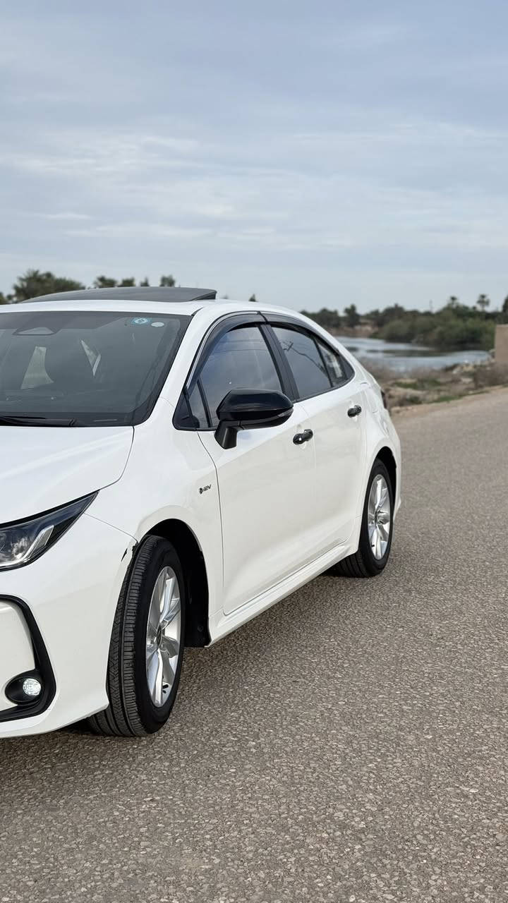 اللهم صلي ع محمد وال محمد 
السلام عليكم 
للبيع كورلا هايبر شكل الخليجي
موديل 2025
ماشيه :25الف
السياره كفاله عامه ماعدا طختين بسيطات موضحات بالمنشور 
المحرك ١٨٠٠ كفاله
الكير كفاله
السياره مال جنيان جاهزه من كلشي وجديده 
السنويه بسمي تحويل ثاني يوم

المكان النجف الاشرف

الاتصال ***********

السعر :١٤٨ وبي مجال بسيط
