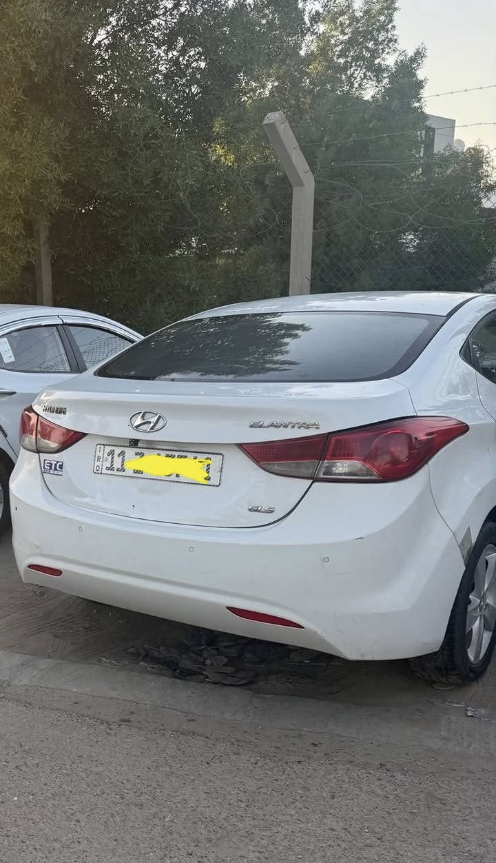 النترا  2012  وارد خليجي GLS
فول موصفات 
اشاير بل مري 
سلايد روف 
بصمه تشغيل
مكينه 1800
رقم بغداد أنكليزي 
سنويه بأسمي 
للبيع عارضها ب 105 وبيها مجال 
عنواني بغداد رقم الهاتف ***********
