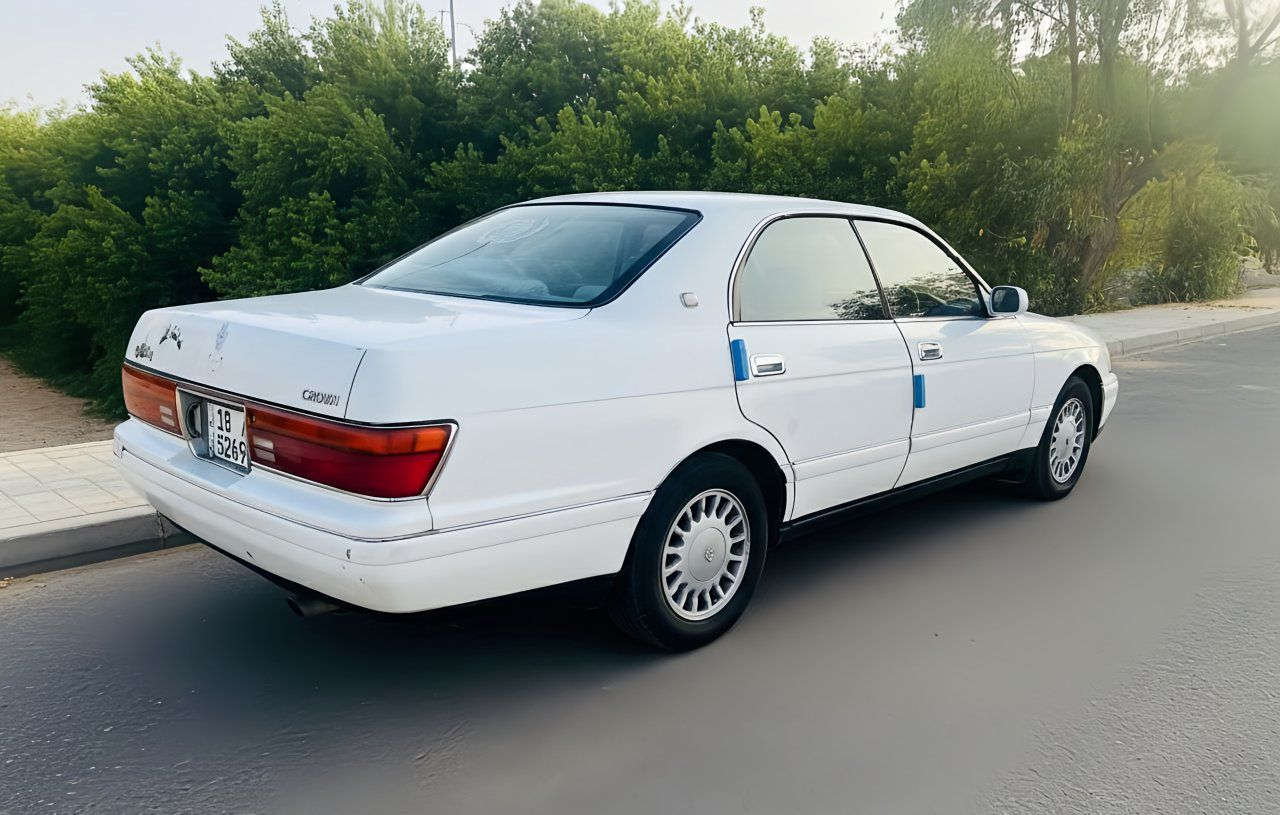 السلام عليكم 
بطه موديل ١٩٩٣ رقمها بابل نكليزي مكان السياره بالحيدريه بالنجف رايدها ب 62 ورقه و السياره بأسمي لا بياع شره و لا ادور مقالب سياره تستحق كل دينار بيها 
و هذا رقمي عل واتساب 
*********** 
------------------
السياره مكفوله كفاله من الضربه و الكصه و نقل الجثه 
محرك عل شرط لا تنقيص و لا تبخير و ترايك 180 
تايرات جدد و تبريدها شغال و شاشه و لايتها زنون 
و دواخلها نضافتها ٨٠٪ الكشنات شرط خدش ما بيها
