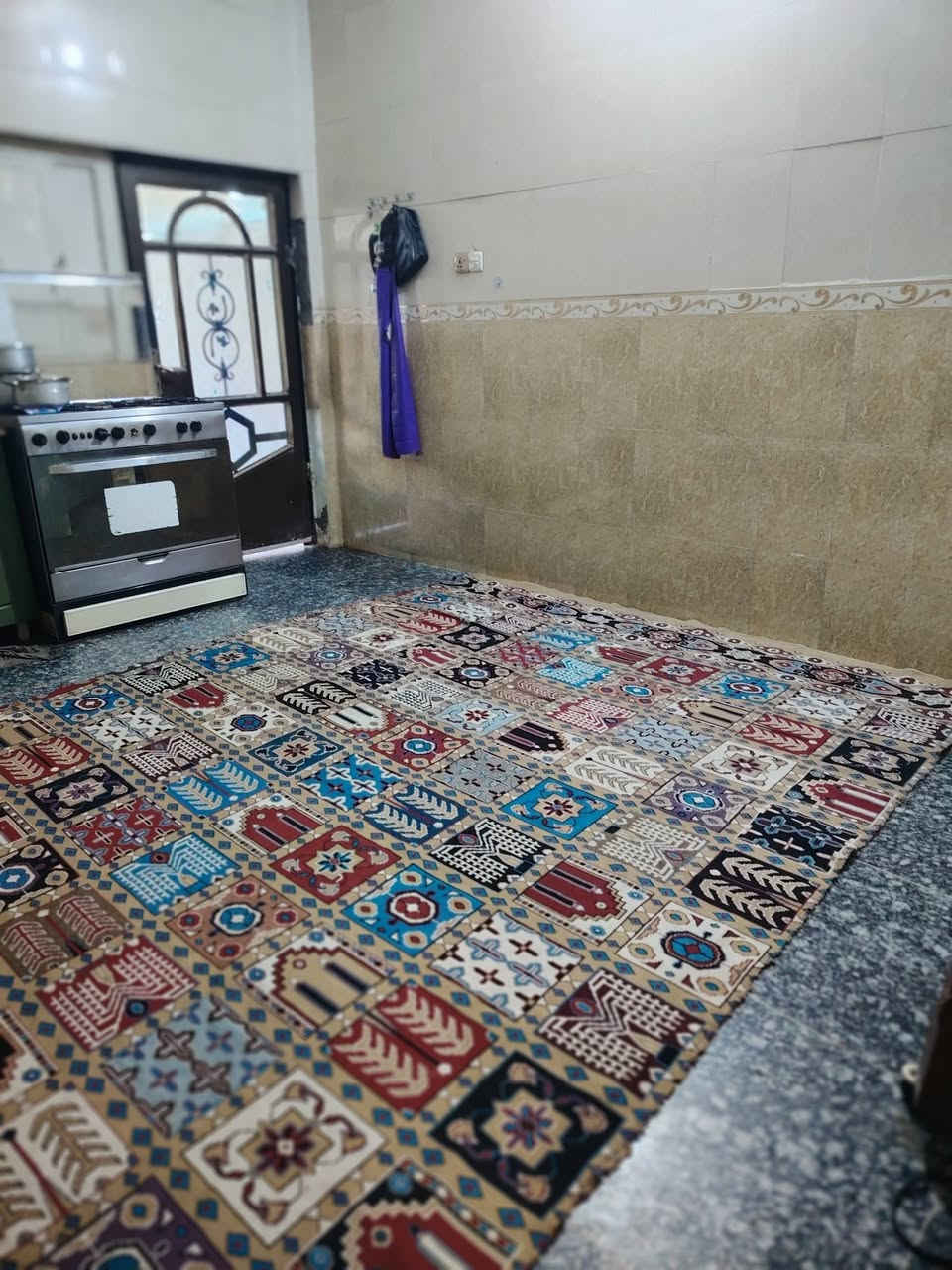 #بيت للبيع في بابل حي المعلمين مطل على ساحه مقابيل مول اهل الخير طهمازيه طابو صرف بسعر جيد
#مساحه البيت 200متر بناء حديث 
الواجهه 10متر...
نزال 20متر...
#البیت ركن على شارعين 15متر والفرعي10متر 
#الموقع قرب ملعب علي ناصر في حي المعلمين قريب جدا من شارع الطهمازيه الرئيسي....
البيت بناء حديث درجه اولى..
عرض الشارع 15متر ..
#يتكون البيت من طابق واحد فقط..
( كراج . طارمه. استقبال. مطبخ. صاله. صحيات داخليه وخارجيه. غرفتين نوم. درجه . بيتونه.)....
#بناء 2015
#خدمات كامله ماء وكهرباء ومجاري باقي بس تبليط ومشمول بتبليط بس يكملون الأكرمين يدخلون ع المعلمين..
⬇️⬇️⬇️⬇️⬇️⬇️⬇️
#البيت بناءه جدا نظيف ودرجه اولى موقعه ممتاز مطل على ساحه مستقبلا متنزه تصير...
#سعر البيت جيد مقارنه بموقعه 🔥 
للاستفسار اكثر الاتصال على الرقم ⬇️***********.....➡️➡️➡️⬇️
 .........
