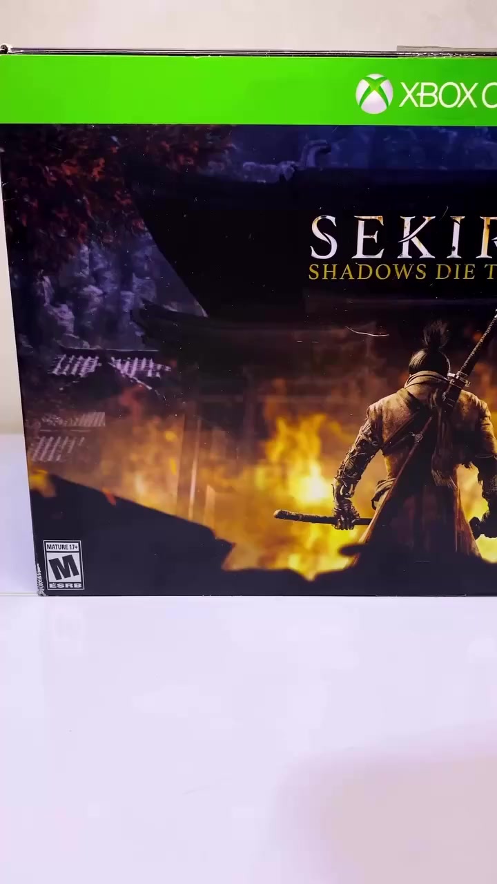 للبيع اقرأ كامل التفاصيل ‼️‼️
‏SEKIRO Shadows Die twice collectors edition
نسخة نضيفة 100‎%‎ بالكارتونة / مجسم + ارت بوك + خارطة اللعبة + صور + كود 
السعر  220 الف فقط 🔥
تابعوني على صفحة الستور بالانستا انشر كلشي جديد 👇🏼
https://www.instagram.com/ossama.figurestore?igsh=cG8ycG81bWZ6ZnFo&utm_source=qr


**إذا كنت صاحب هذا الإعلان وتريد حذفه لأي سبب، رجاءا أرسل رسالة إلى الدعم الفني**