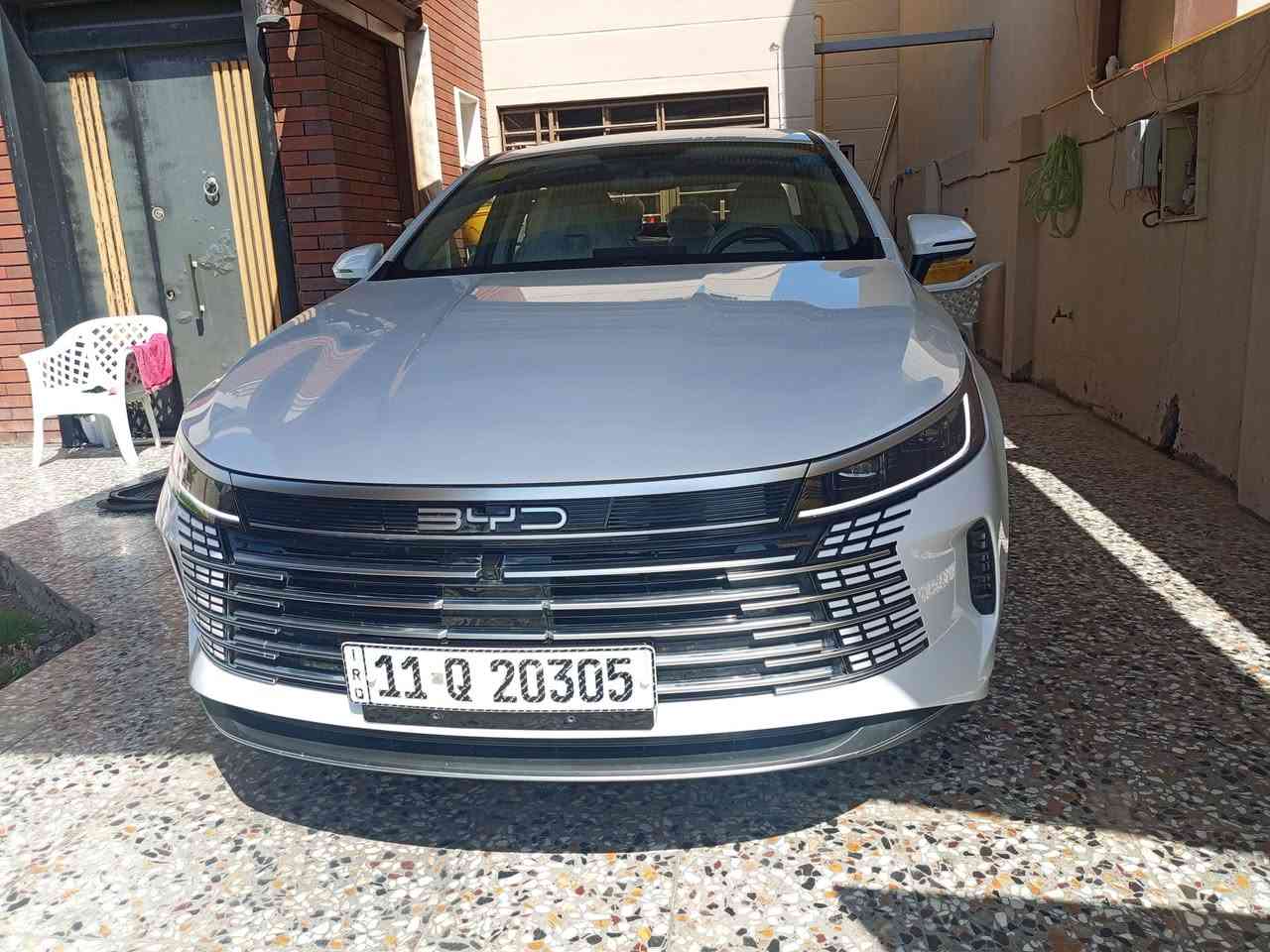 سلام عليكم للبيع
بي واي دي دستور 2025
زيرو مرقم بغداد بسمي 
مواصفات سيارة 
1 شاشه جبيره قلاب كيبورد عربي منزل عليه تطبيقات
2 كشنات رياضي جلد لونين
3 قطعتين تبريد منافذ شحن يو اس بي 
4 كير ماوس ثلاث وضعيات قياده
5 سياره بصمه وكارت تشغيل عن بعد 
6 تحكم ستيرن جيتين وكرز سرعه
7 اشاير لكزس 
وبعد بيه هواي مواصفات ما ذاكرهن
مكان السيارة بغداد الكرخ
لستفسار نتصل ***********
