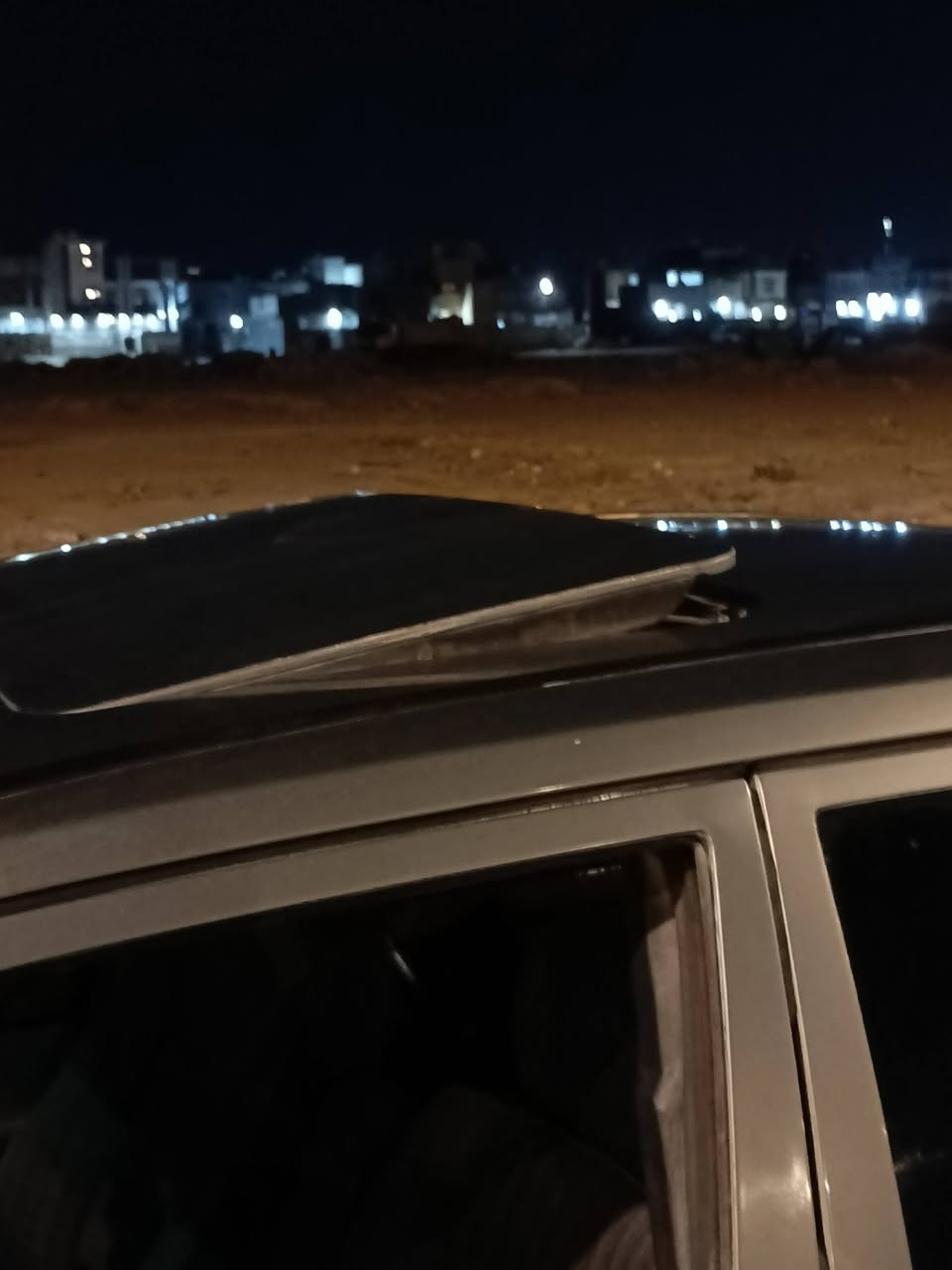مارسدس دب مديل 1990 E300 

بلاديه بمعنى الكلمه بيها صبغ اثر جراد بنيد جنطه وقماره فقط 
تبريد شغال ثلج كمبريسر مالشبح بيها 140 ثلج 
سنتر لك كهربئي ريمون تحكم عن بعد 
سلايد روف شغال 
تخم ويل تفاحه 
تخم تاير جديد 
مكينه قبق اسود بلاد كلش حلوه ونضيفه وخير من الله 
سنويه لل 27  
باقي السيارع ما بيها صبغ فقط الي مذكور لا غير 
سياره نضيفه وجديده وبلاديه  
***********
