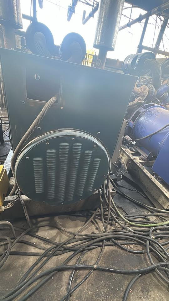 السلام عليكم البيع مكينه دايو 650 كيفي 12 بستم تأخذ علحمال مكاني بغداد ‭0772 505 2214‬
