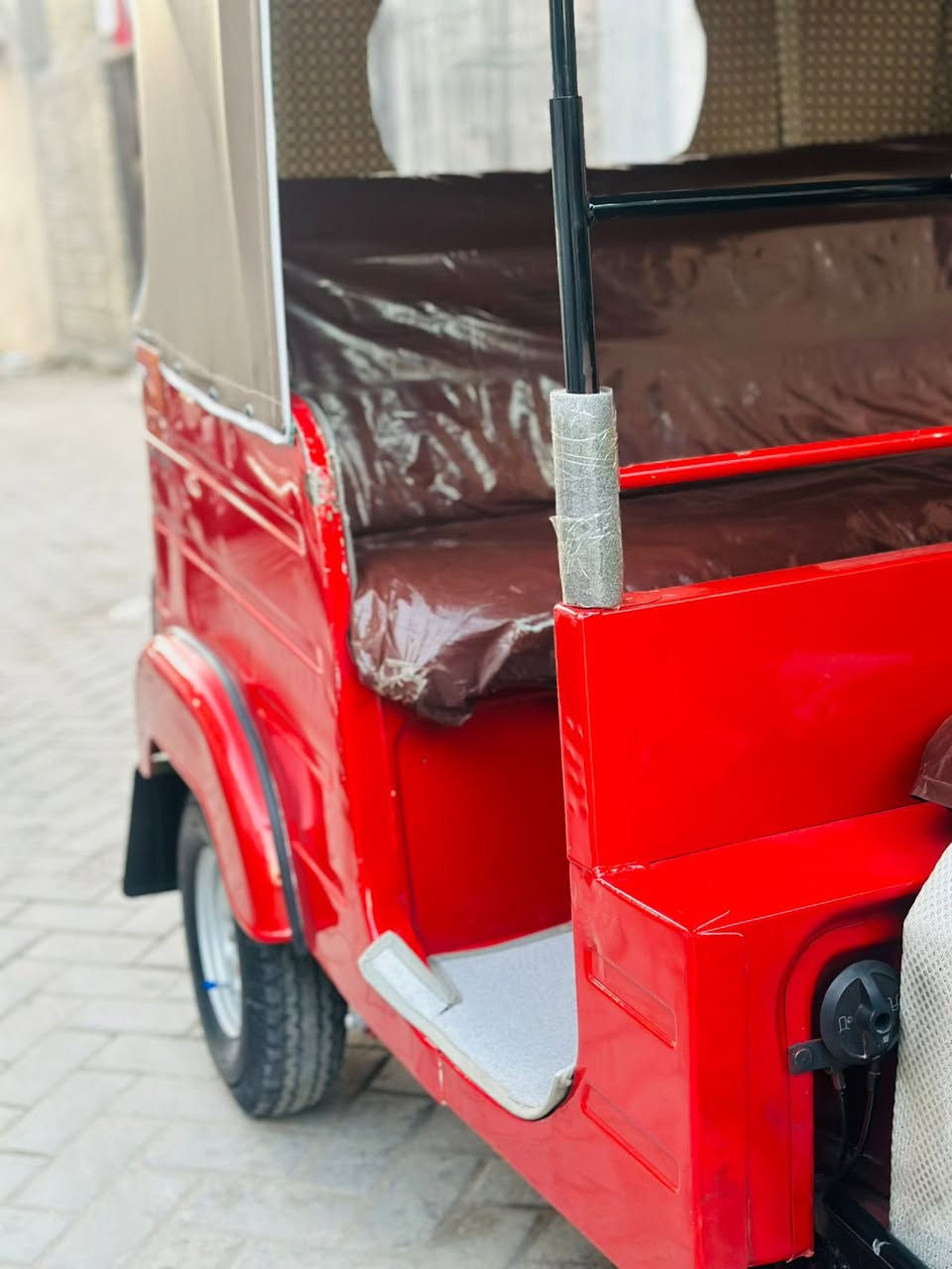 حت سلام عليكم تكتك مديل2018للبيع تكتك مصبوغ بيه لغد واحد اثر زلوغ ولدوس فقط تكتك حلوه مكينه توني مجفته بوشه وبستم شركه السعر 6وربع مكان بغداد مدينه ***********
